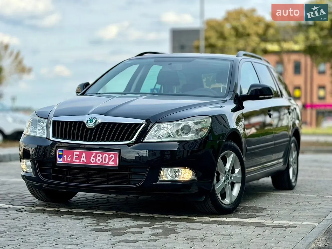 Skoda Octavia 2011 photo 2