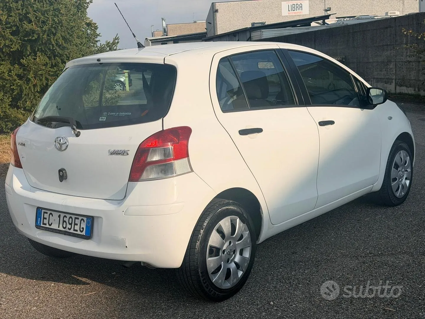 Toyota Yaris 2010 photo 5