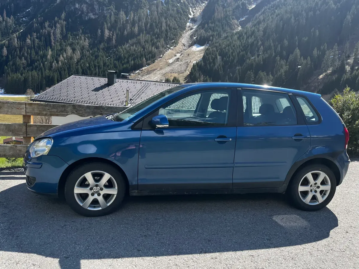 Volkswagen Polo 2008 photo 2