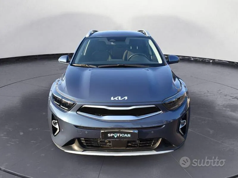 Kia Stonic 2022 photo 2