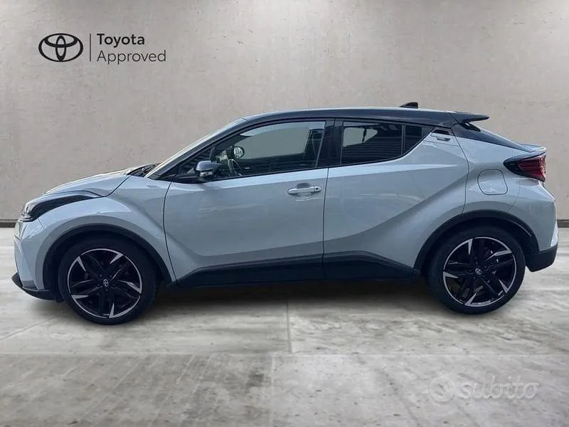 Toyota C-Hr 2023 photo 3