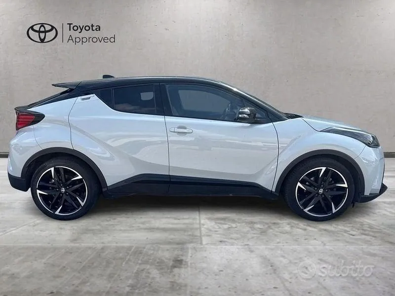 Toyota C-Hr 2023 photo 4