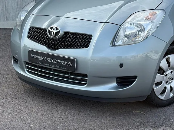 Toyota Yaris 2006 photo 3