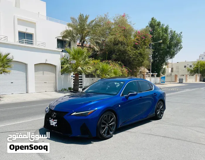 Lexus Is 350 2023 photo 2