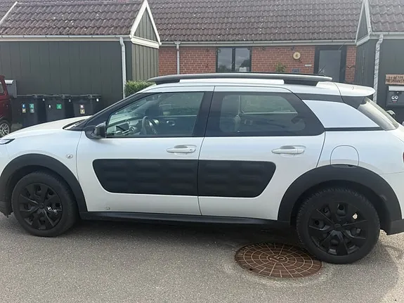 Citroen C4 Cactus 2015 photo 2