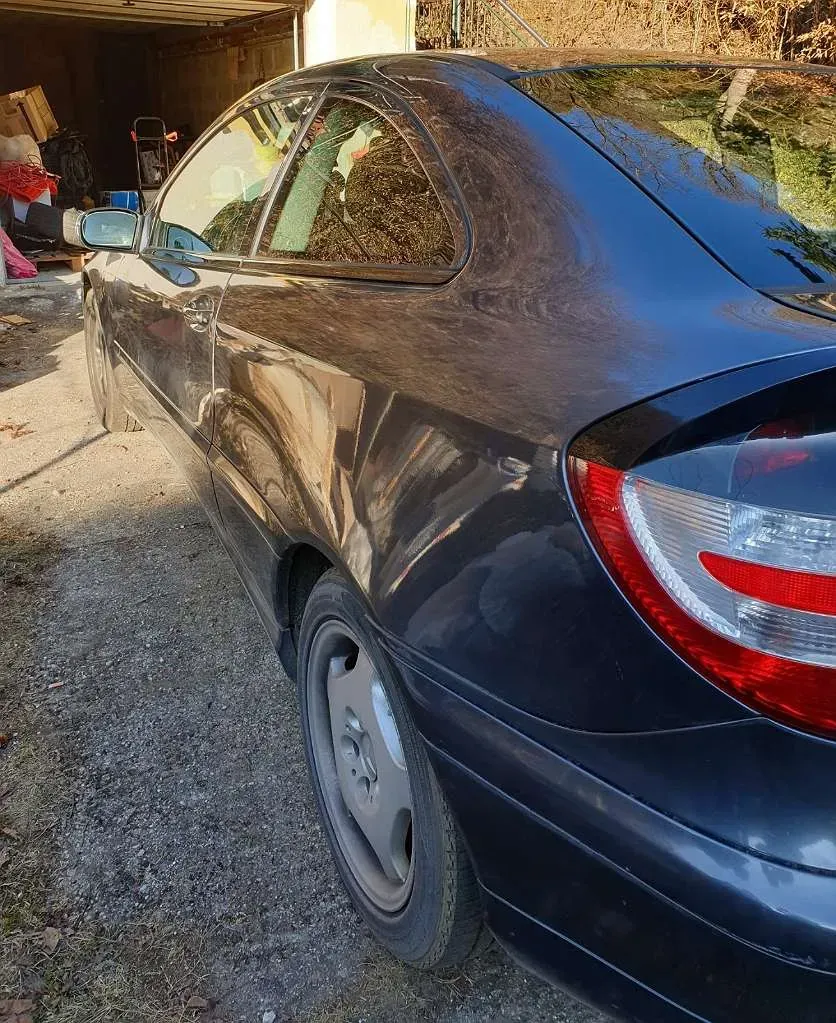Mercedes-Benz C-Class 2004 photo 3