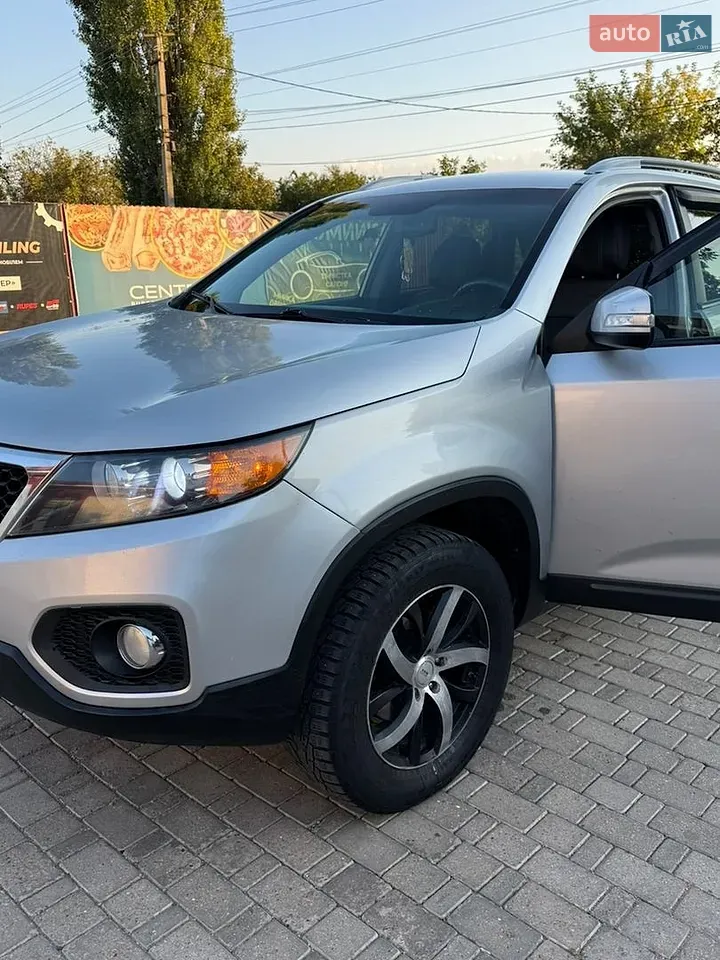 Kia Sorento 2011 photo 4