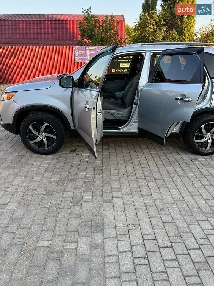 Kia Sorento 2011 photo 5