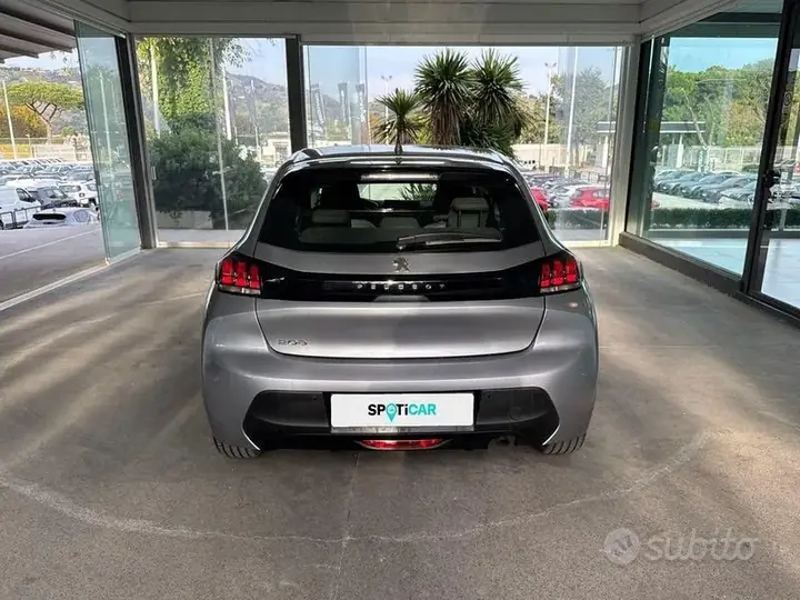 Peugeot 208 2023 photo 4