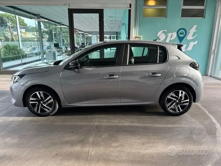 Peugeot 208 2023 photo 2