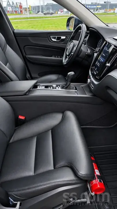 Volvo Xc60 2020 photo 4