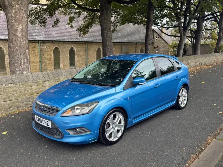 Ford Focus 2010 photo 3