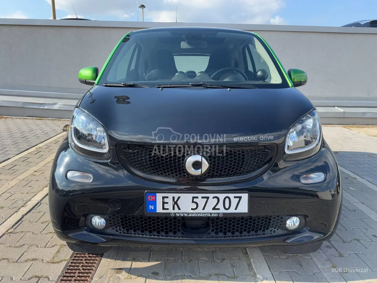 Smart Eq Fortwo 2017 photo 3