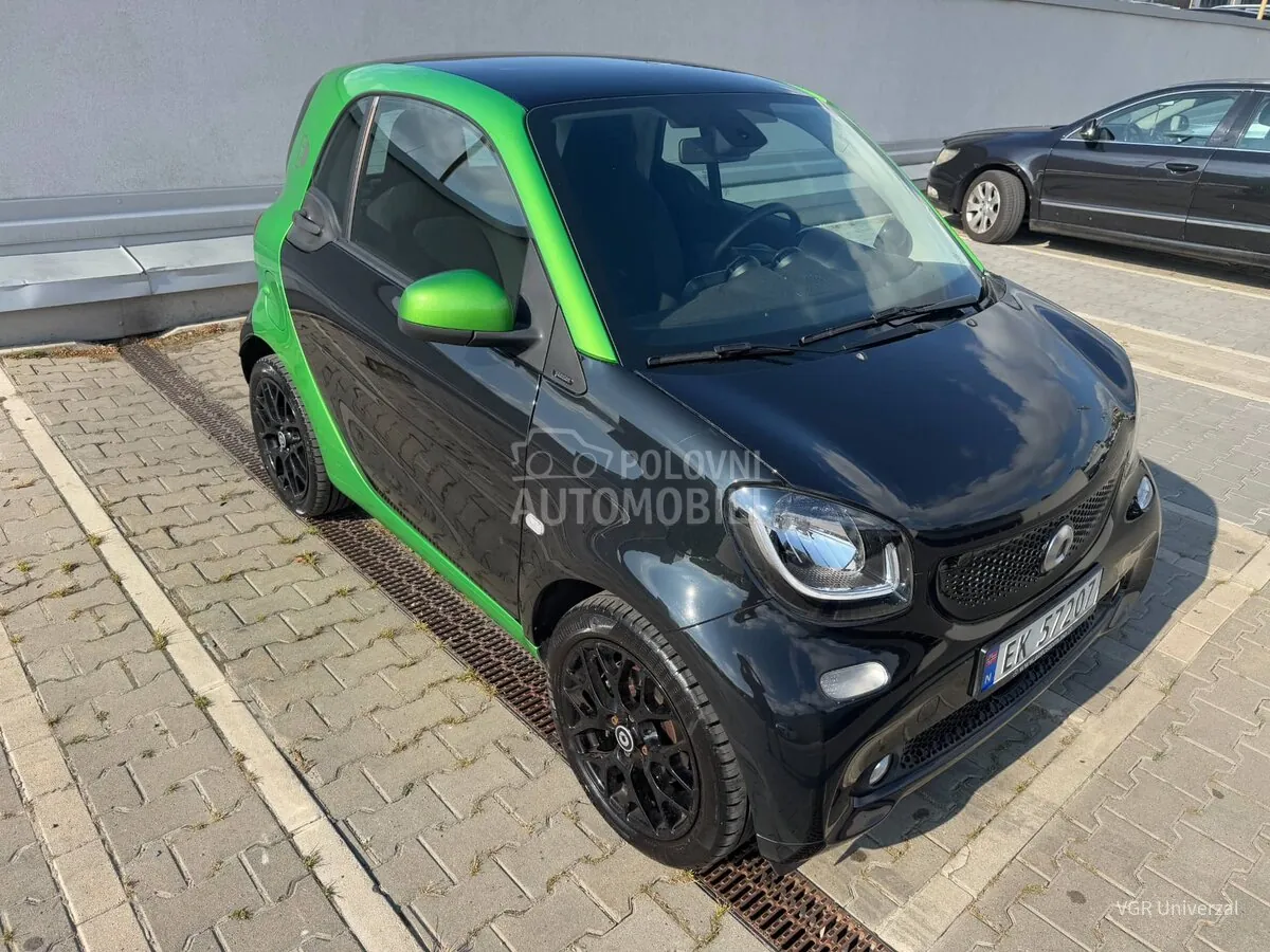 Smart Eq Fortwo 2017 photo 4