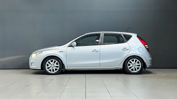 Hyundai I30 2010 photo 2