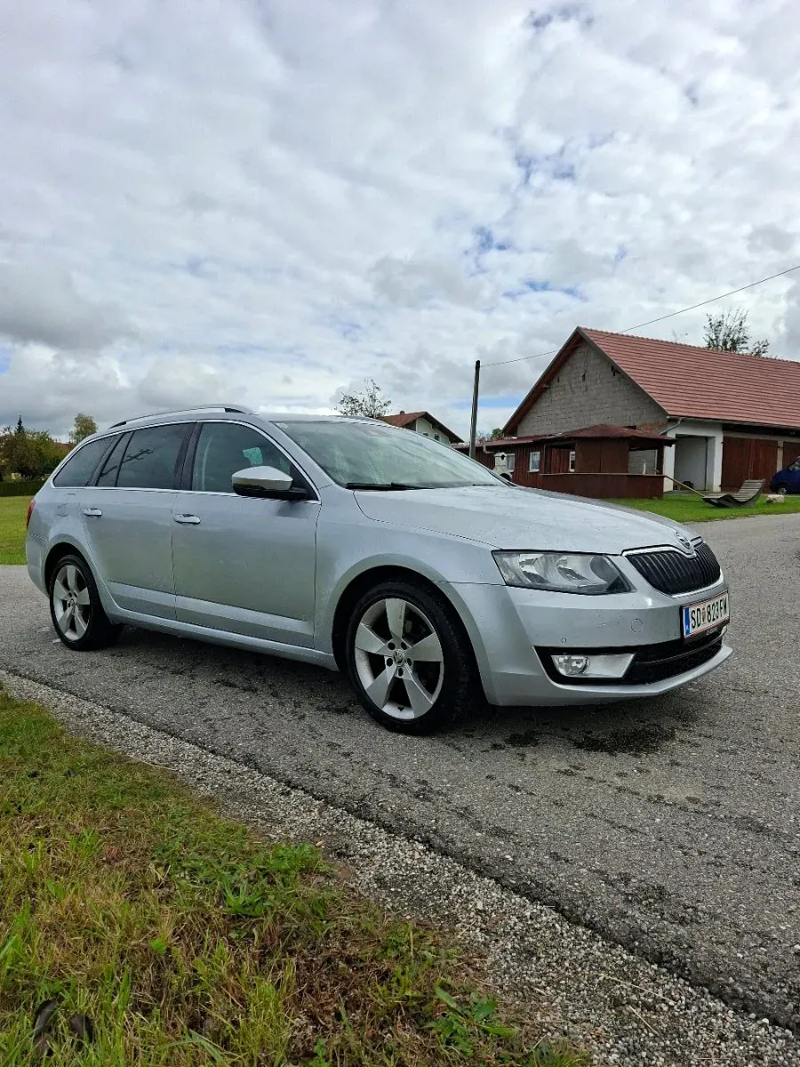 Skoda Octavia 2013 photo 3