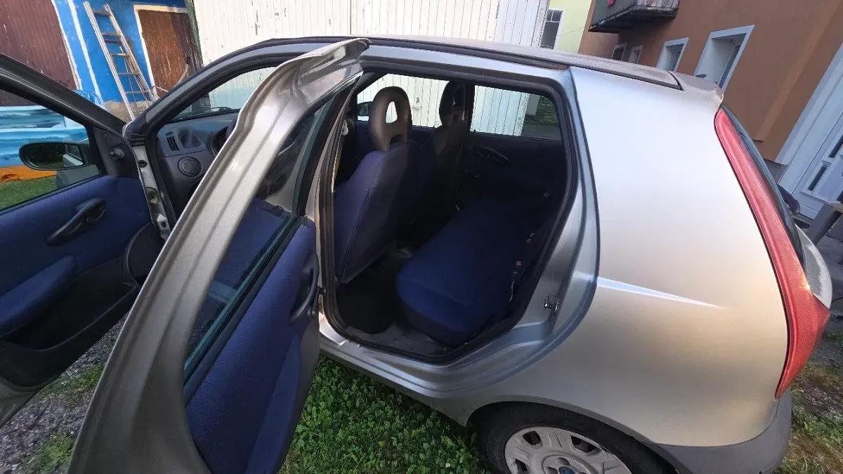 Fiat Punto 2004 photo 3