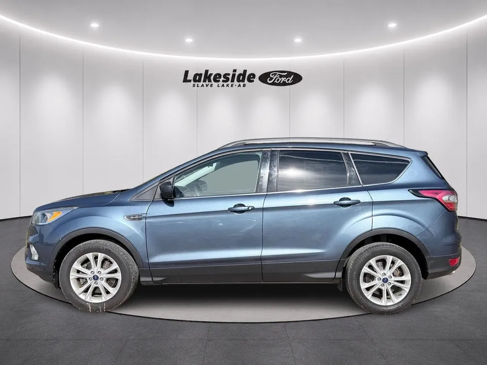 Ford Escape 2018 photo 2