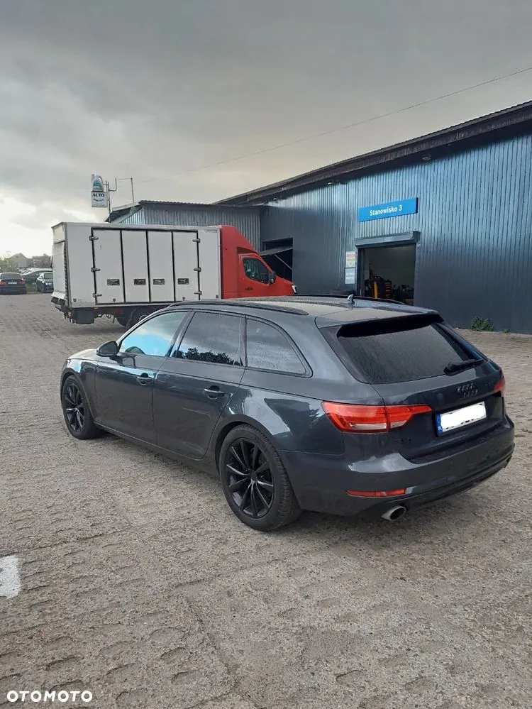 Audi A4 Avant 2018 photo 2