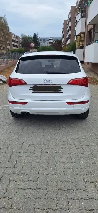 Audi Q5 2010 photo 2