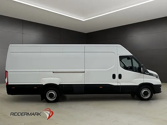 Iveco Daily 2023 photo 2