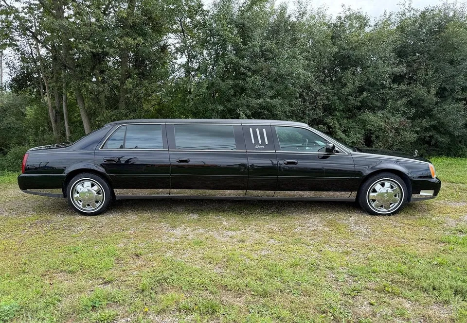 Cadillac Deville 2002 photo 3