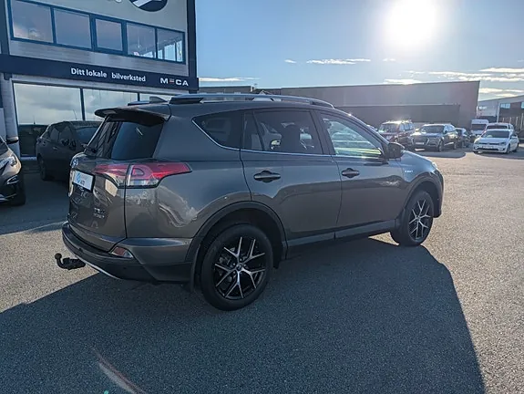 Toyota Rav4 2017 photo 3