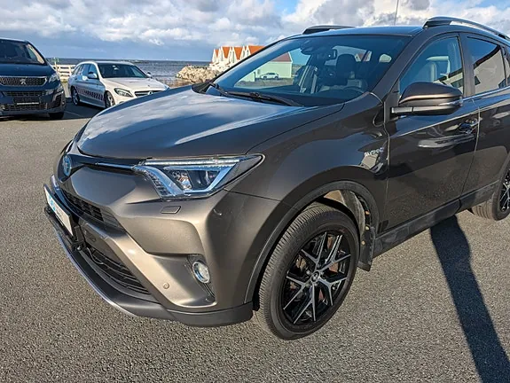 Toyota Rav4 2017 photo 5
