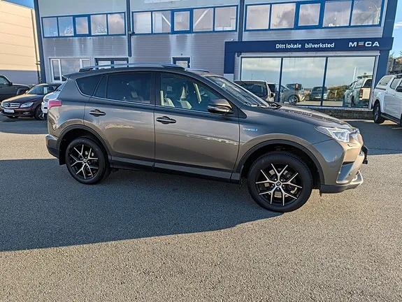 Toyota Rav4 2017 photo 2