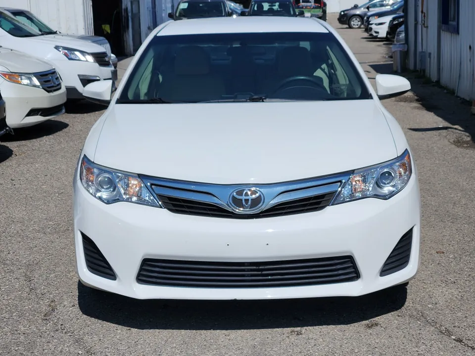 Toyota Camry 2014 photo 2
