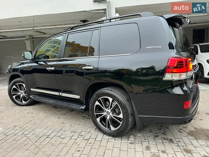 Toyota Land Cruiser 2020 photo 4