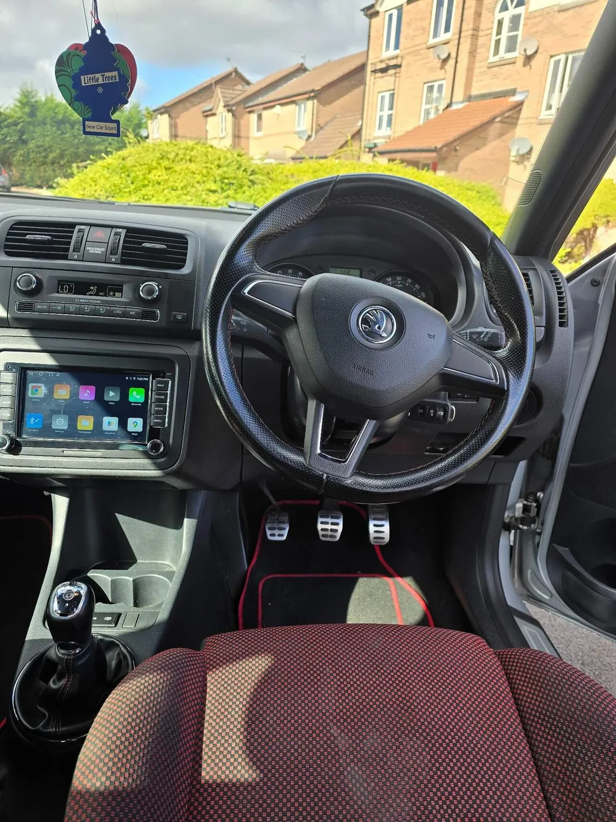 Skoda Fabia 2013 photo 2