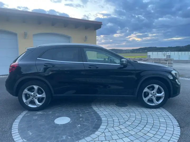 Mercedes-Benz Gla 2019 photo 2