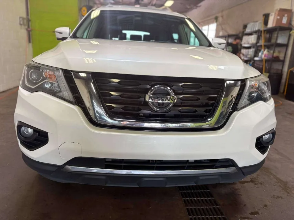 Nissan Pathfinder 2017 photo 2