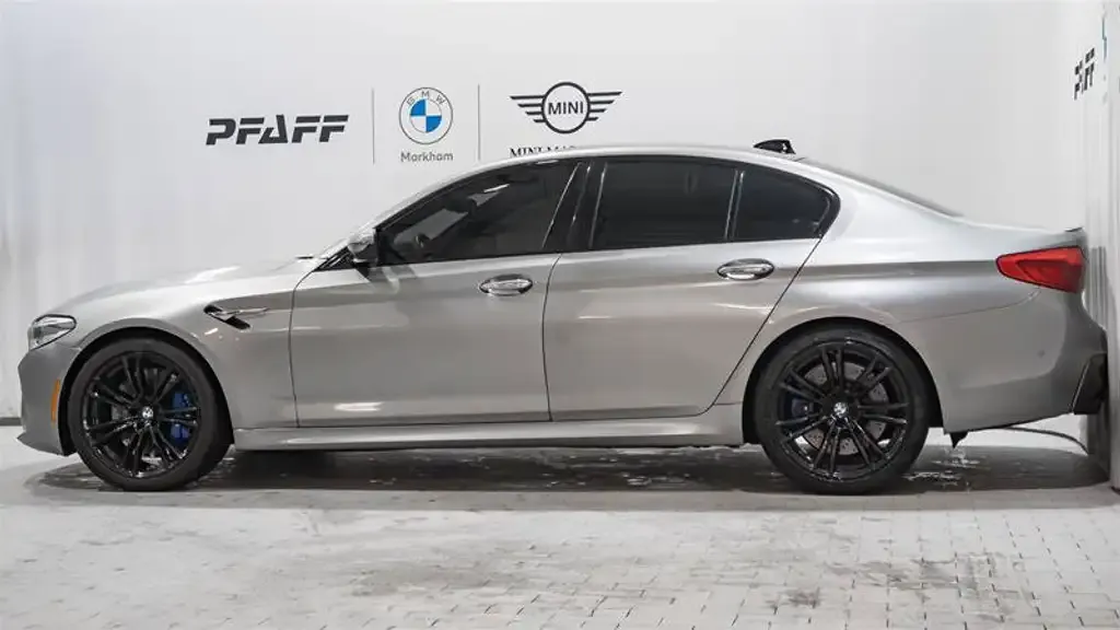 BMW M5 2018 photo 2