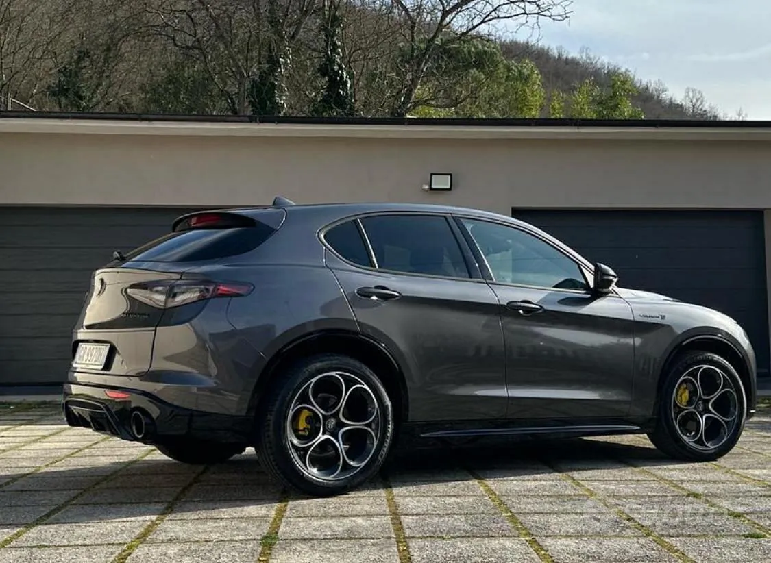 Alfa Romeo Stelvio 2023 photo 2