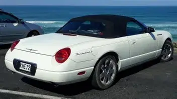 Ford Thunderbird 2002 photo 5