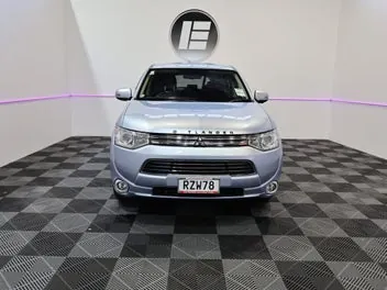 Mitsubishi Outlander 2013 photo 3