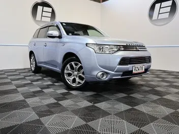Mitsubishi Outlander 2013 photo 2