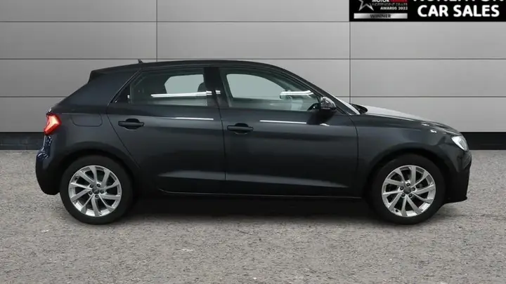 Audi A1 2020 photo 2