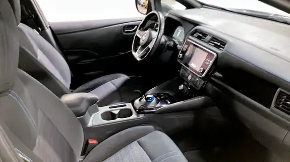 Nissan Leaf 2021 photo 3