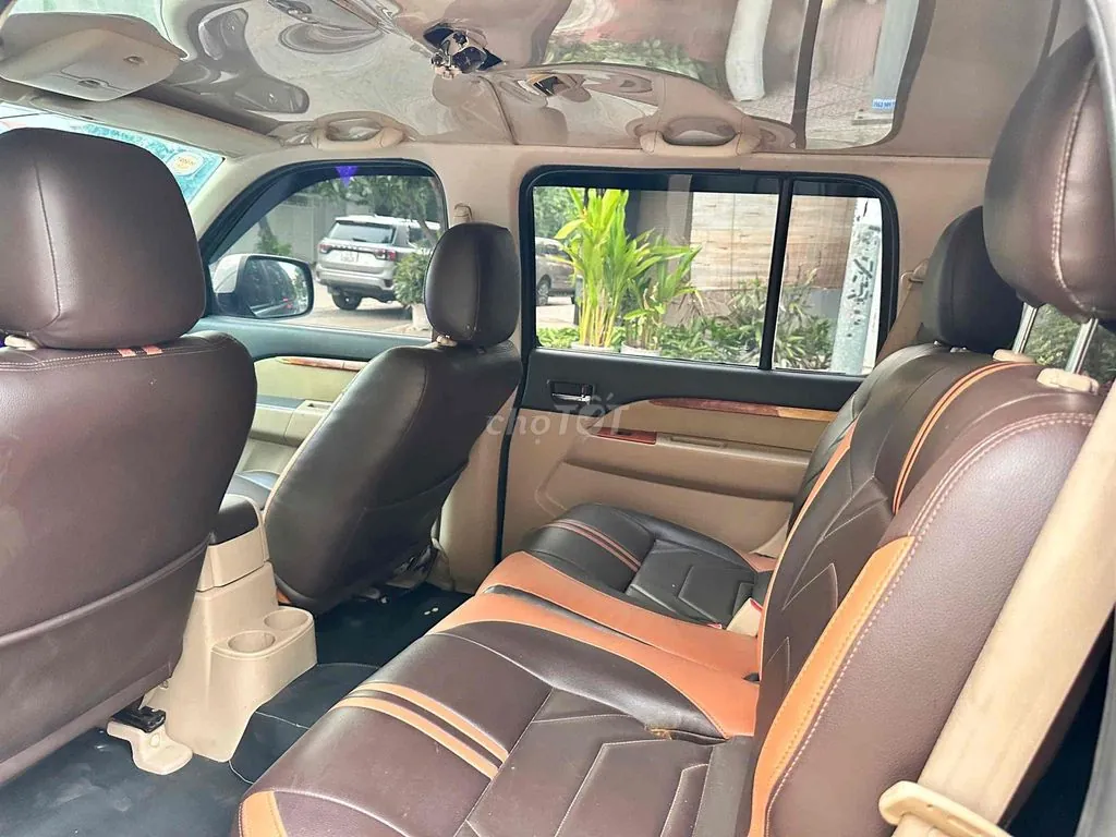 Ford Everest 2009 photo 4