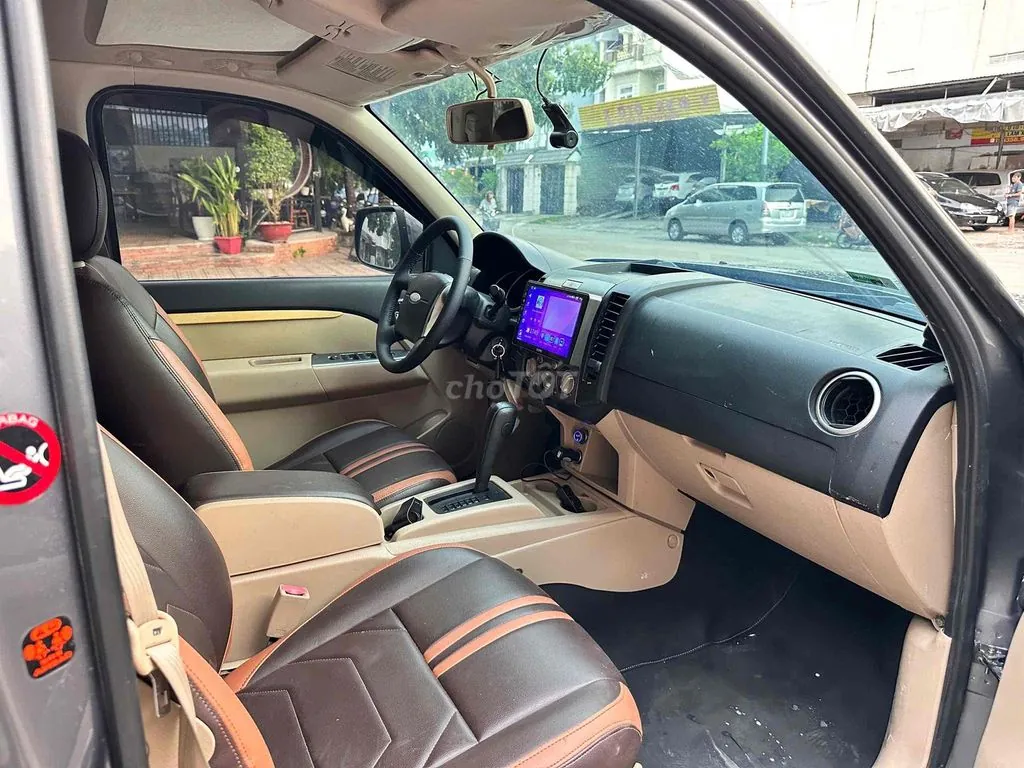 Ford Everest 2009 photo 3