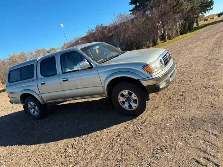 Toyota Tacoma 2003 photo 2