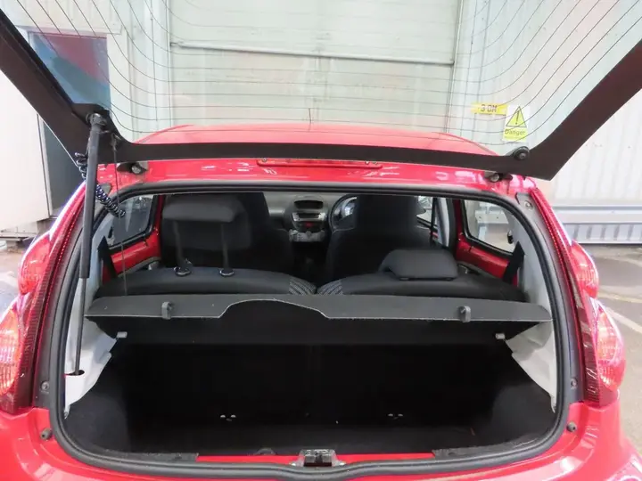 Peugeot 107 2013 photo 4