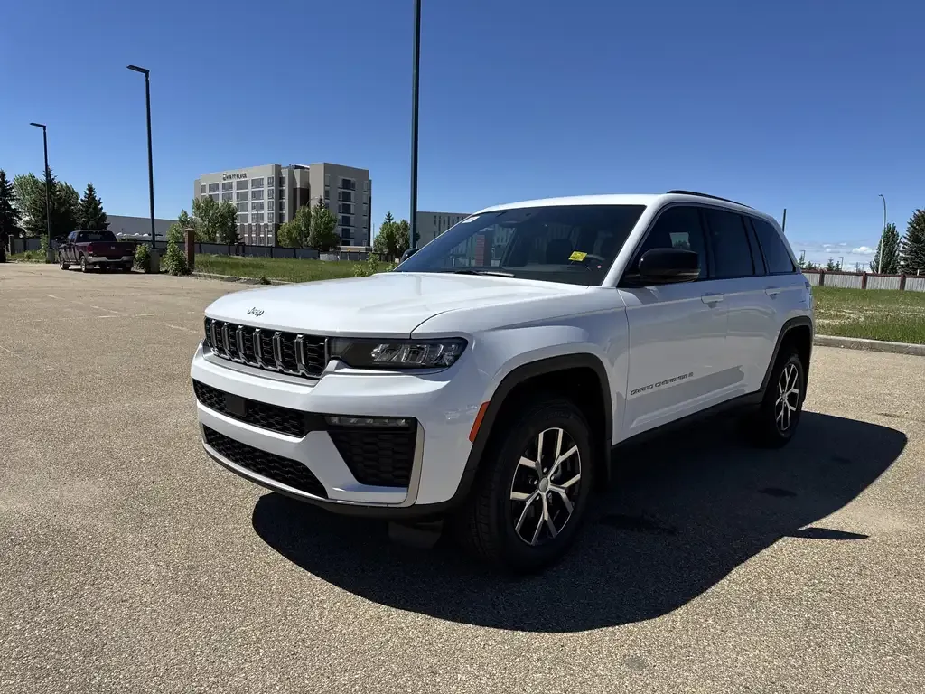 Jeep Grand Cherokee 2026 photo 3