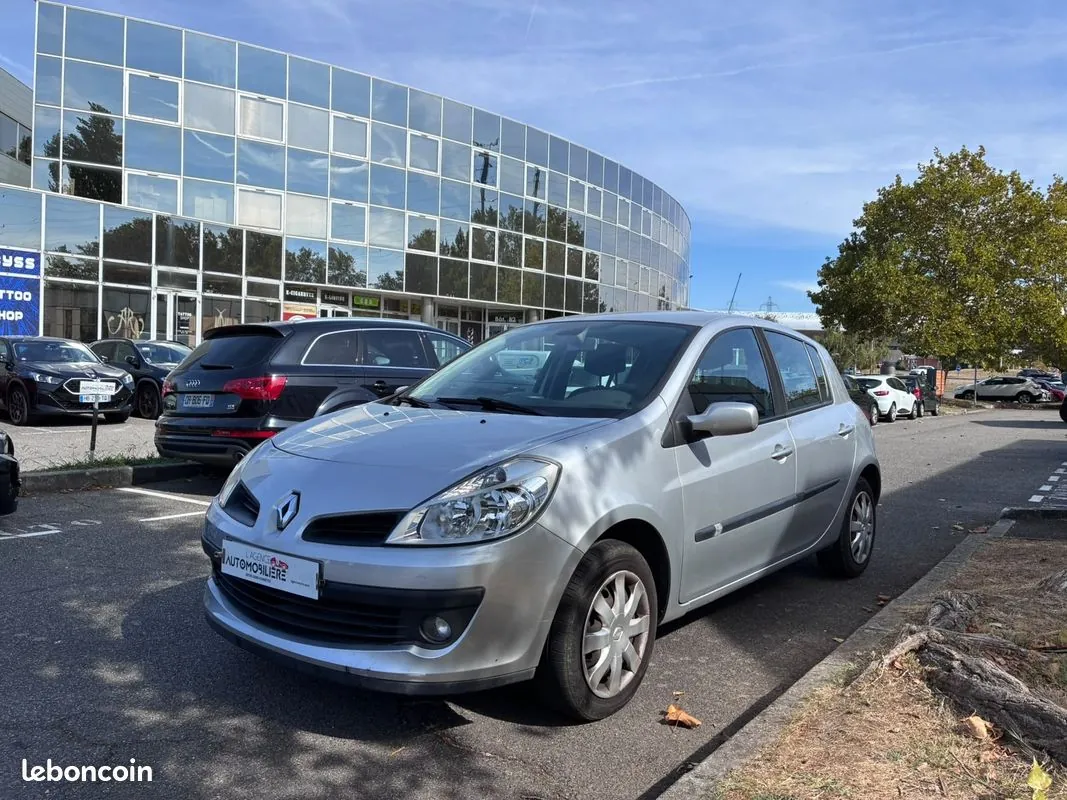 Renault Clio 2008 photo 3