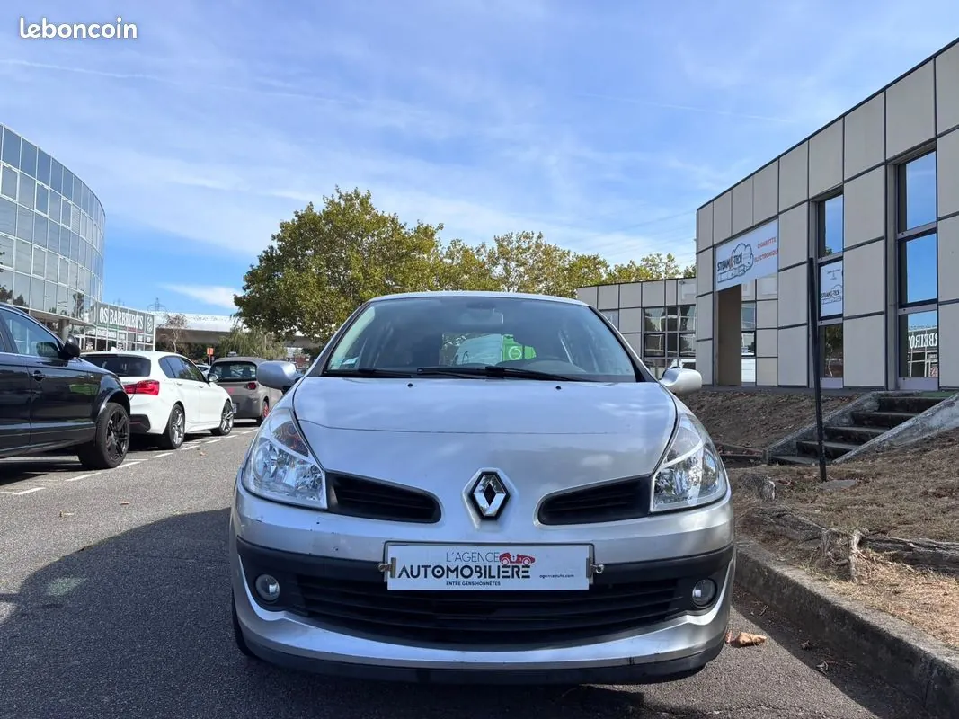 Renault Clio 2008 photo 4