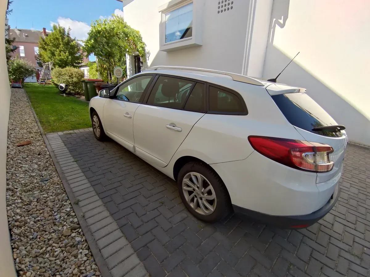 Renault Megane 2012 photo 3