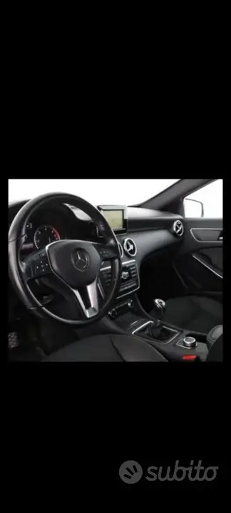 Mercedes-Benz A 180 2015 photo 3